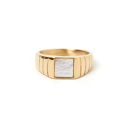 MEJURI selling Signet Ring 14K Brand New Size 3